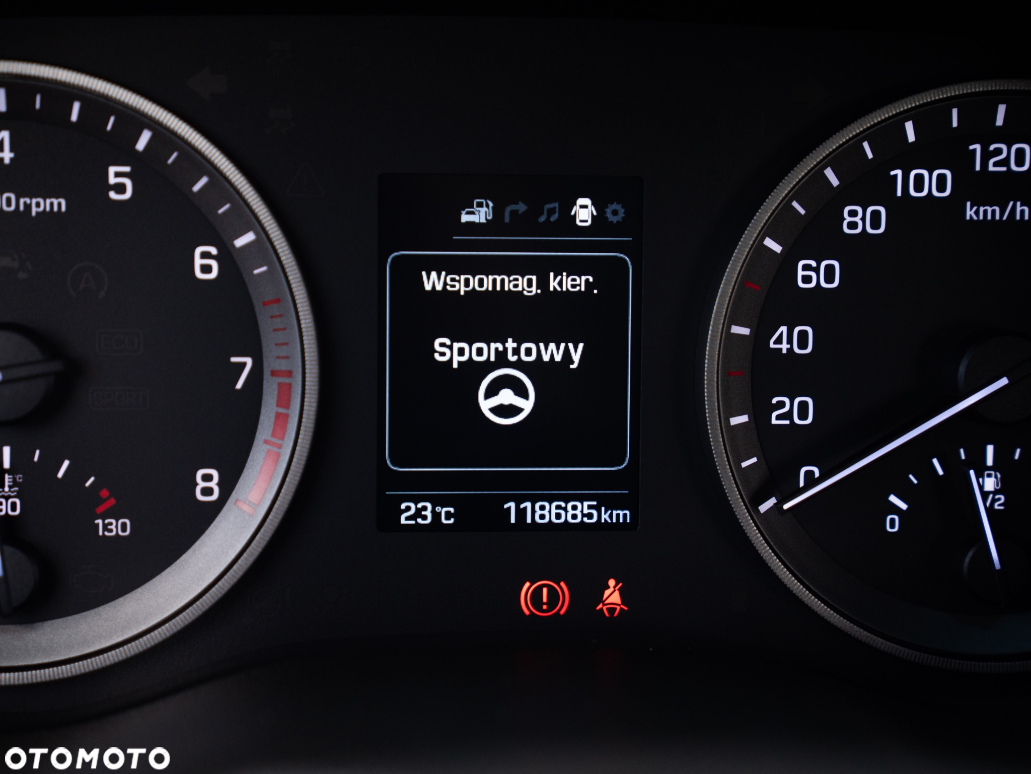 Hyundai Tucson blue 1.6 GDi 2WD Intro Edition - 33