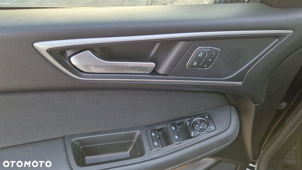 Ford S-Max 2.0 TDCi Titanium PowerShift - 22