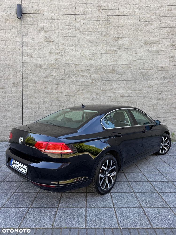 Volkswagen Passat 2.0 TDI SCR Comfortline DSG - 4