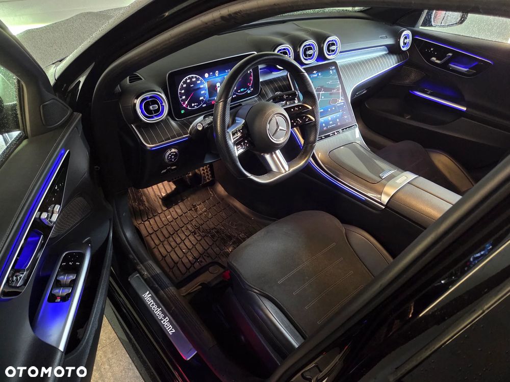 Mercedes-Benz Klasa C 300 4MATIC 9G-TRONIC - 26
