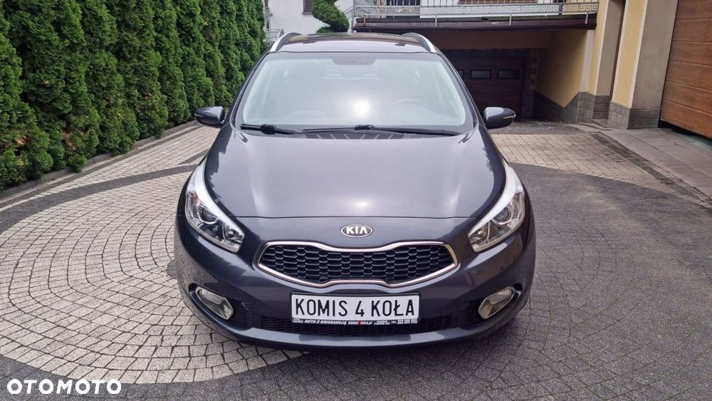 Kia Ceed - 9