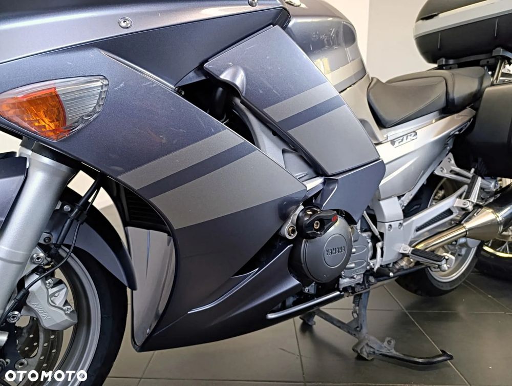 Yamaha FJR - 13