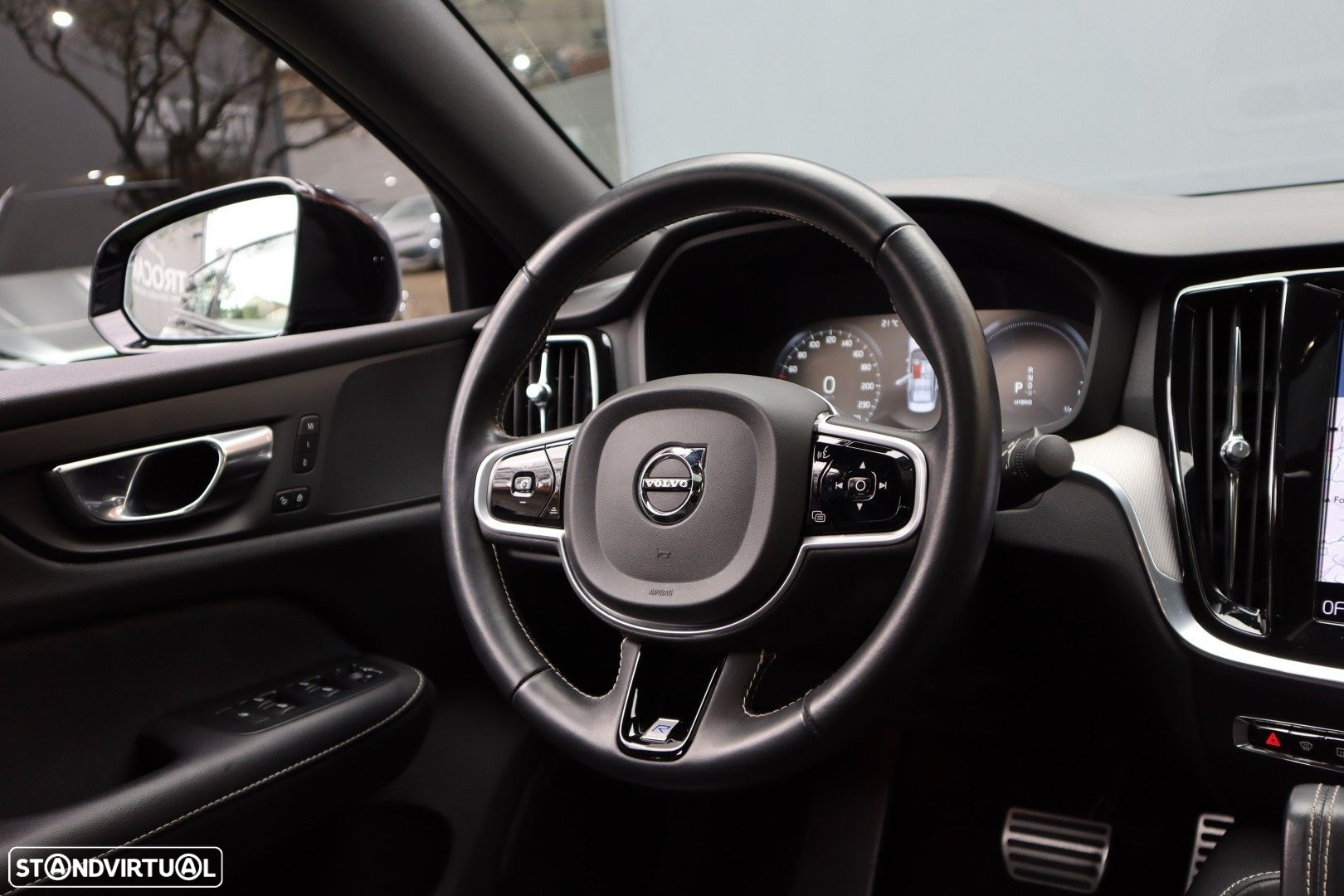 Volvo S60 2.0 T8 PHEV R-Design AWD - 16