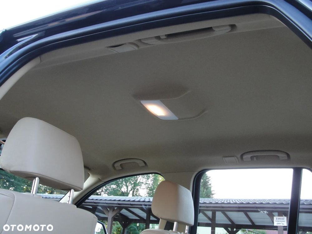 BMW X1 sDrive18d xLine - 28