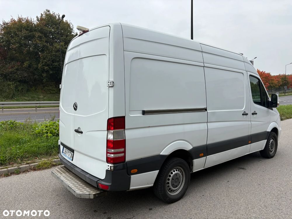 Mercedes-Benz Sprinter - 8