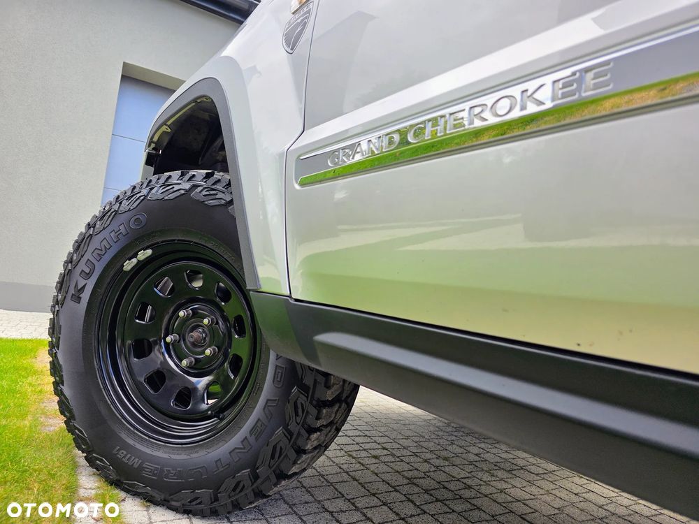 Jeep Grand Cherokee - 18