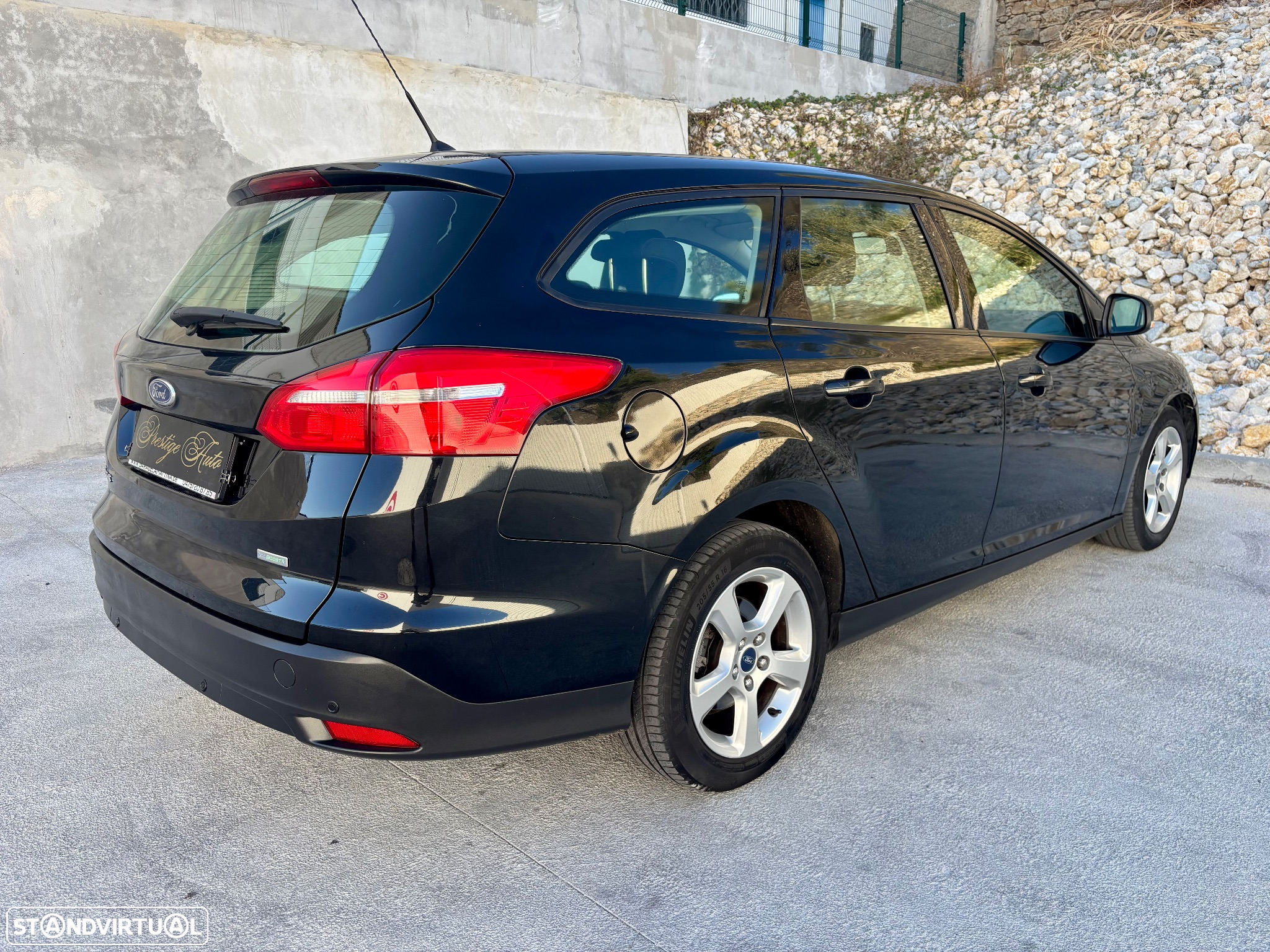 Ford Focus SW 1.0 SCTi Titanium - 17