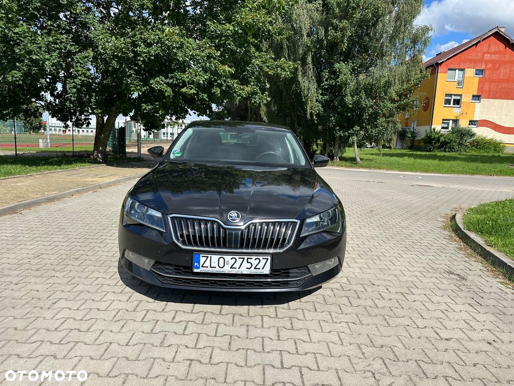 Skoda Superb ver-2-0-tdi-ambition-dsg - 4