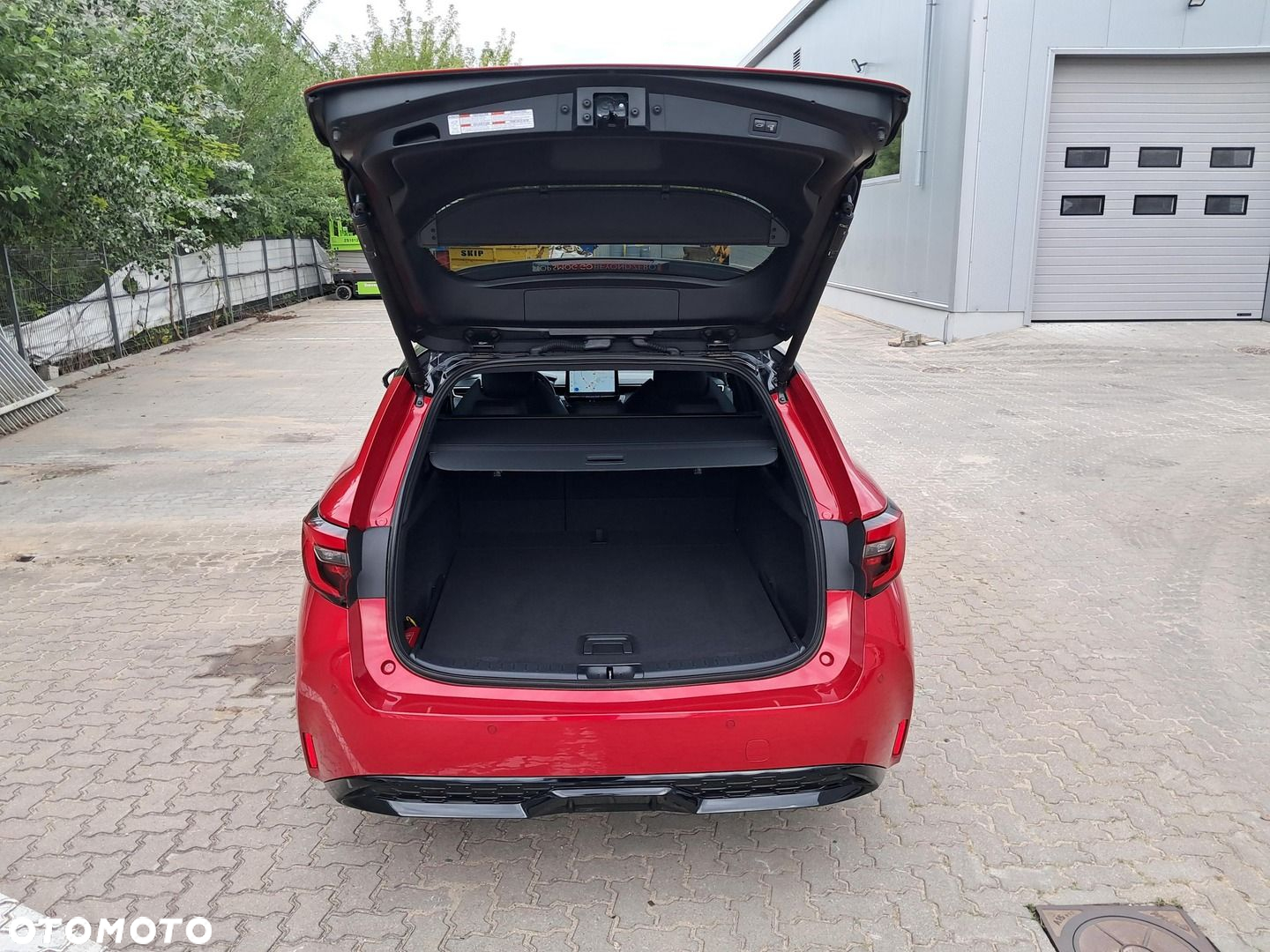 Toyota Corolla 1.8 Hybrid GR Sport Dynamic - 12