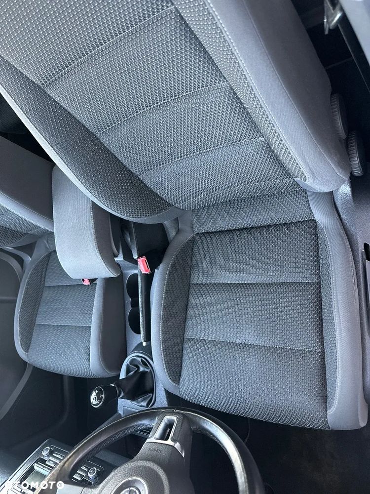 Volkswagen Touran - 20