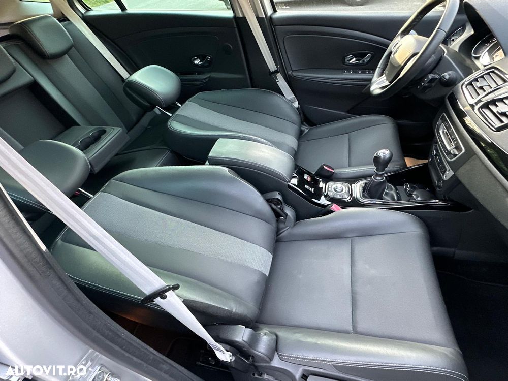 Renault Megane ENERGY dCi 110 Start & Stop Bose Edition - 24