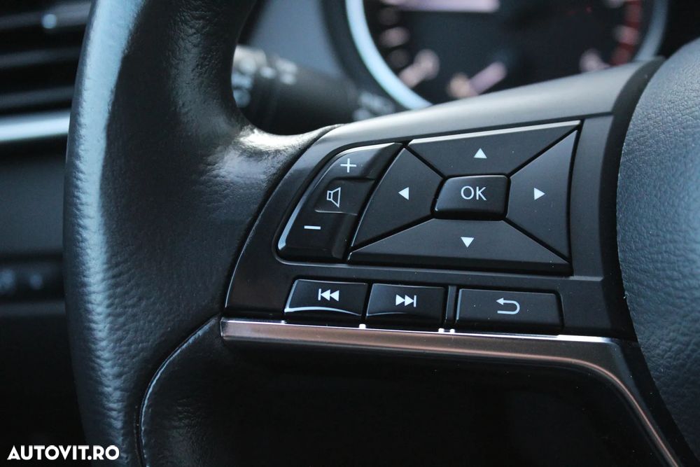 Nissan Qashqai 1.5 DCI N-CONNECTA - 11