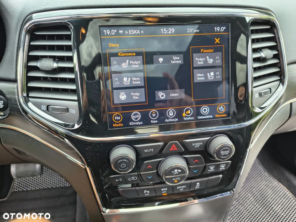 Jeep Grand Cherokee - 13