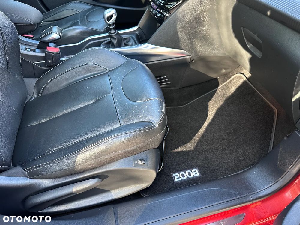 Peugeot 2008 BlueHDi FAP 120 STOP & START Crossway - 13