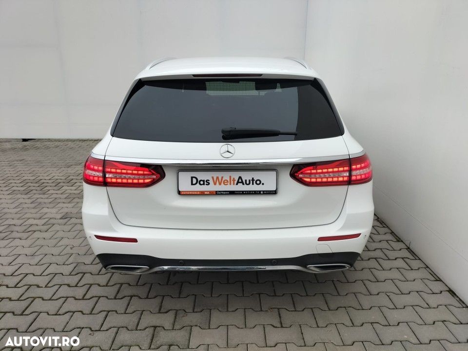 Mercedes-Benz E - 4