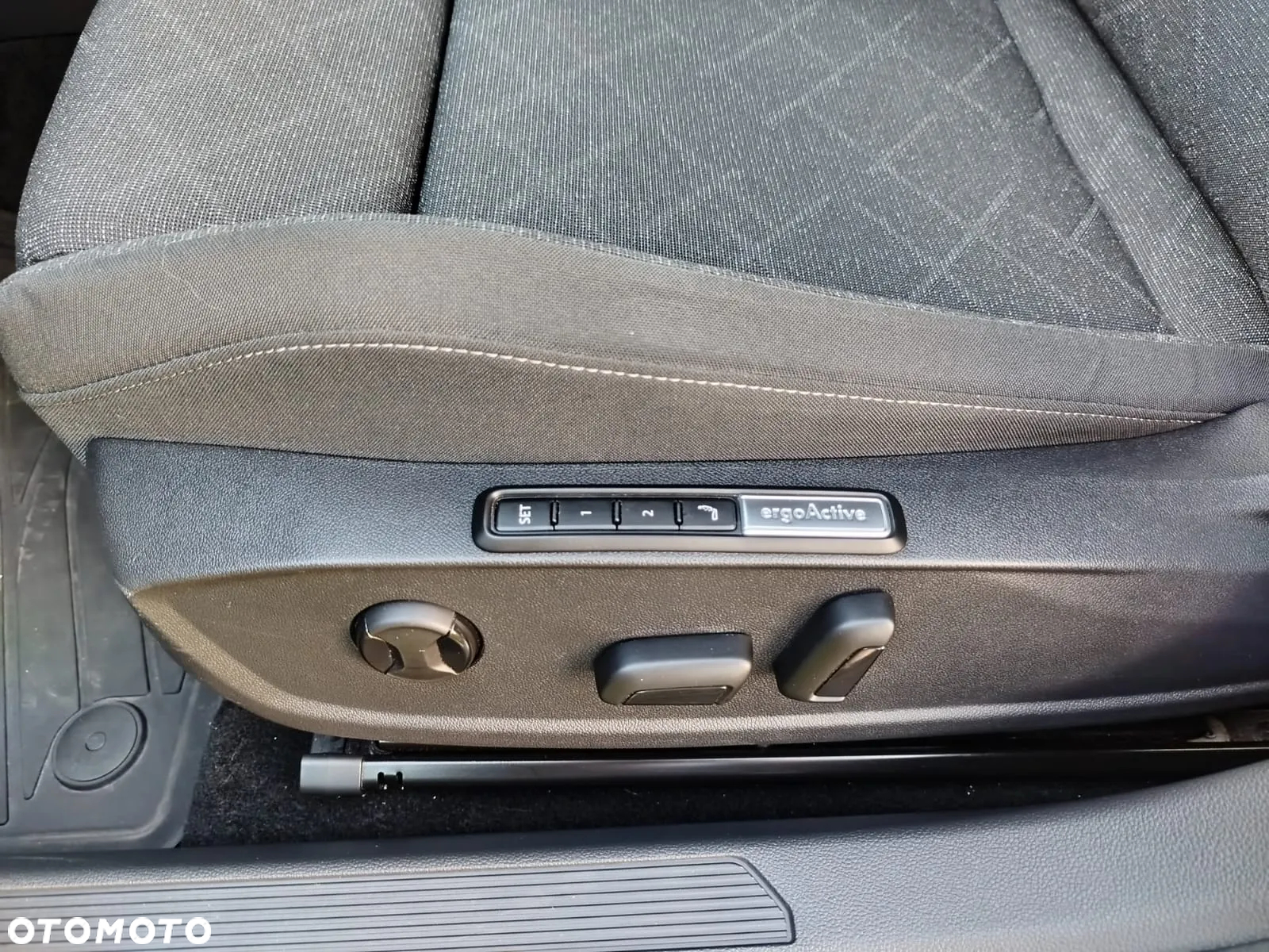 Volkswagen Golf VIII 2.0 TDI - 25