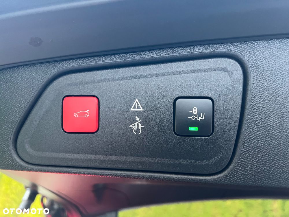 Peugeot 3008 BlueHDi 130 Stop & Start EAT8 Allure Pack - 27