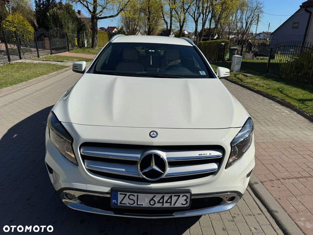 Mercedes-Benz GLA 250 4Matic 7G-DCT Edition 1 - 3