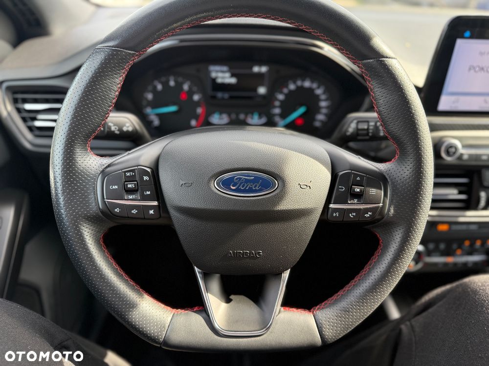Ford Focus 1.0 EcoBoost ST-Line - 15
