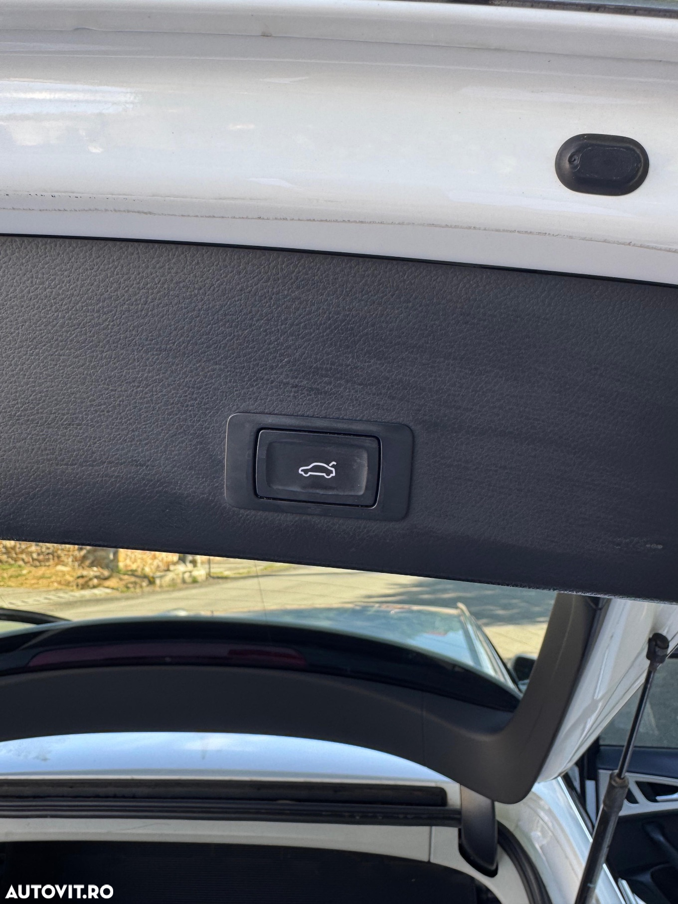 Audi A6 Avant 2.0 TDI Ultra S tronic - 13