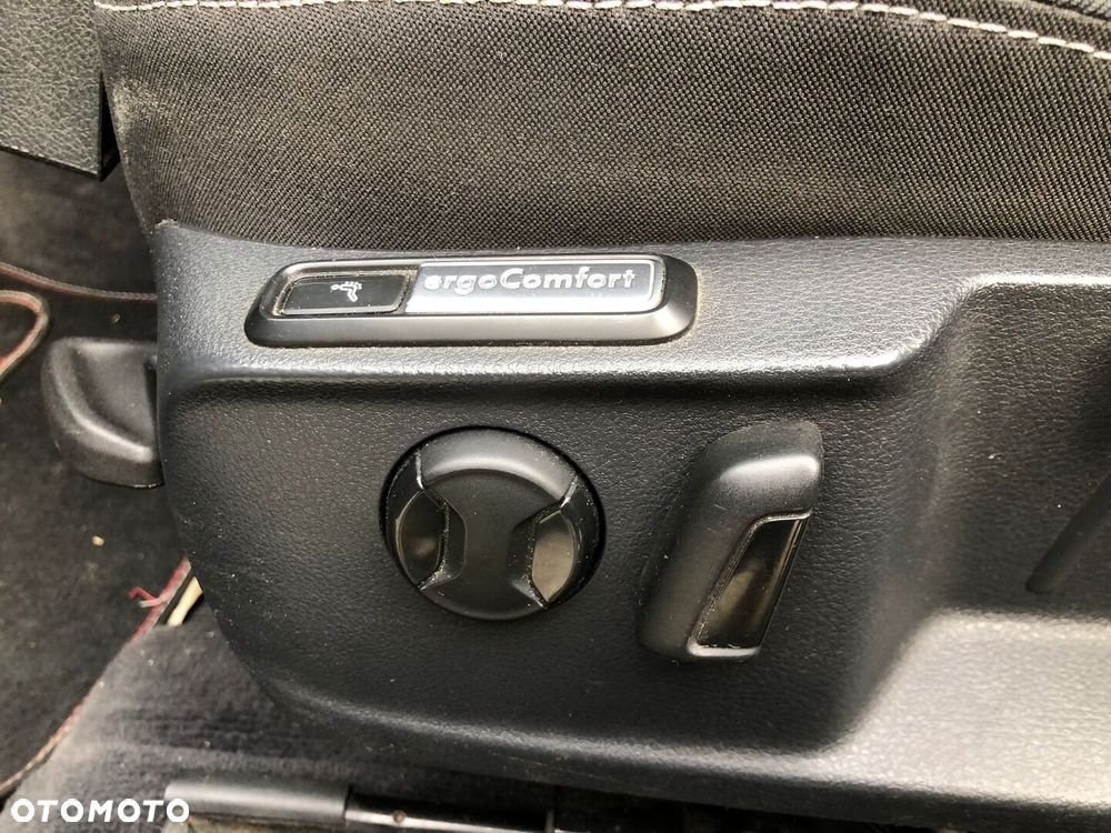 Volkswagen Passat - 31