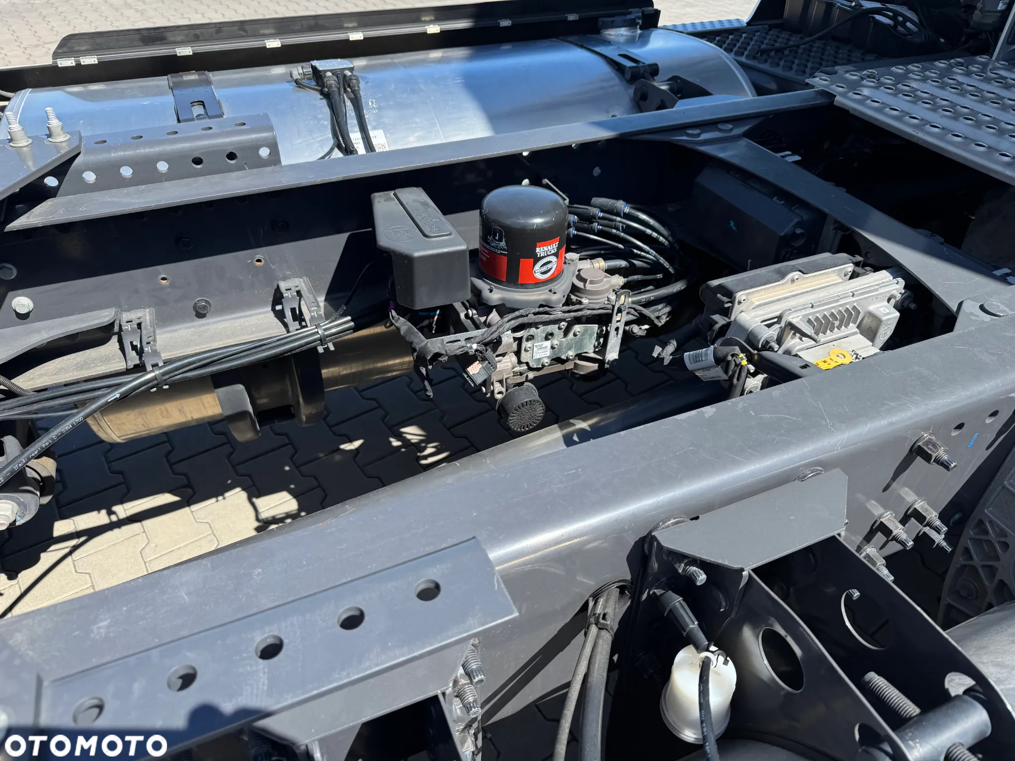 Renault T480 standard niski przebieg - 16