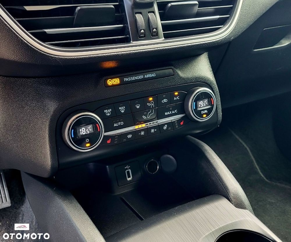 Ford Focus - 30