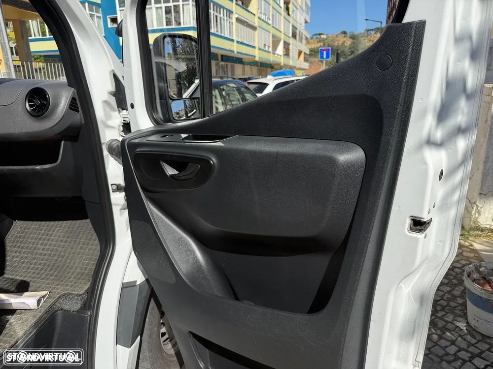 Mercedes-Benz Sprinter - 7