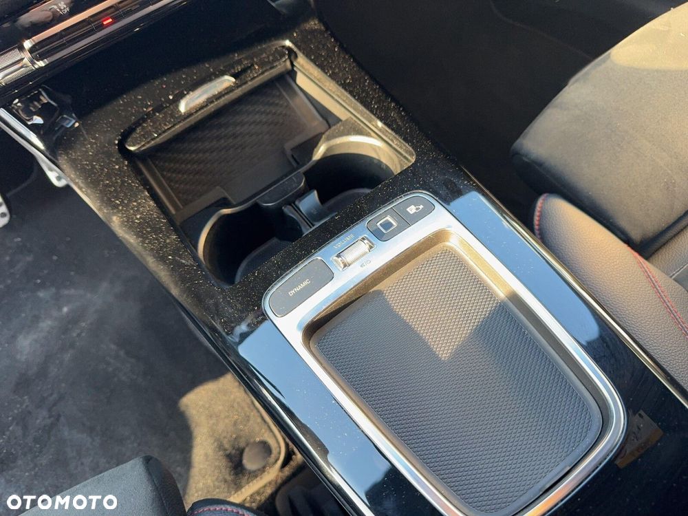 Mercedes-Benz CLA 200 AMG Line 7G-DCT - 16