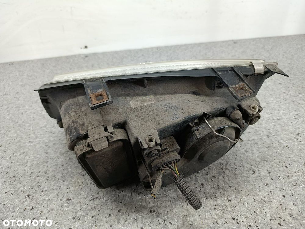LAMPA PRZÓD PRAWA VW BORA - 6