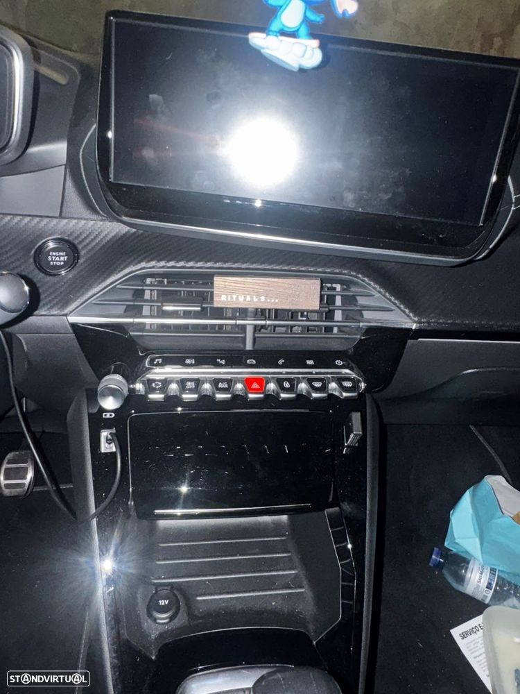 Peugeot 208 1.2 PureTech GT - 9