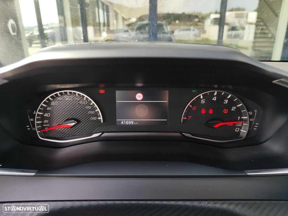 Peugeot 208 1.2 PureTech Active - 17