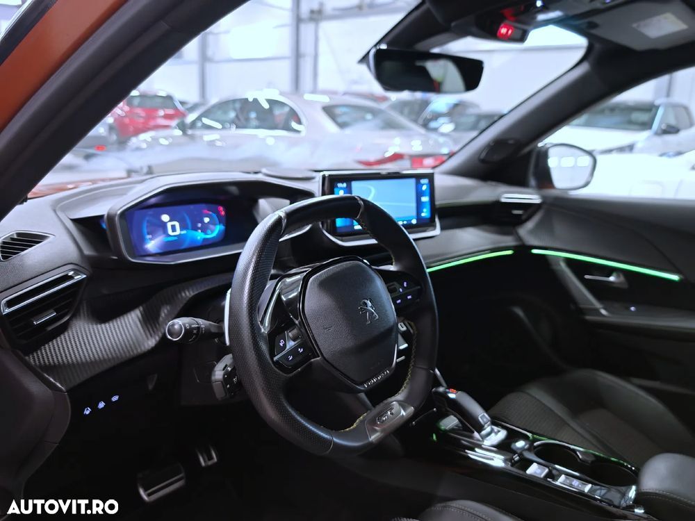 Peugeot 2008 1.2 L PureTech STT EAT8 GT Line - 7