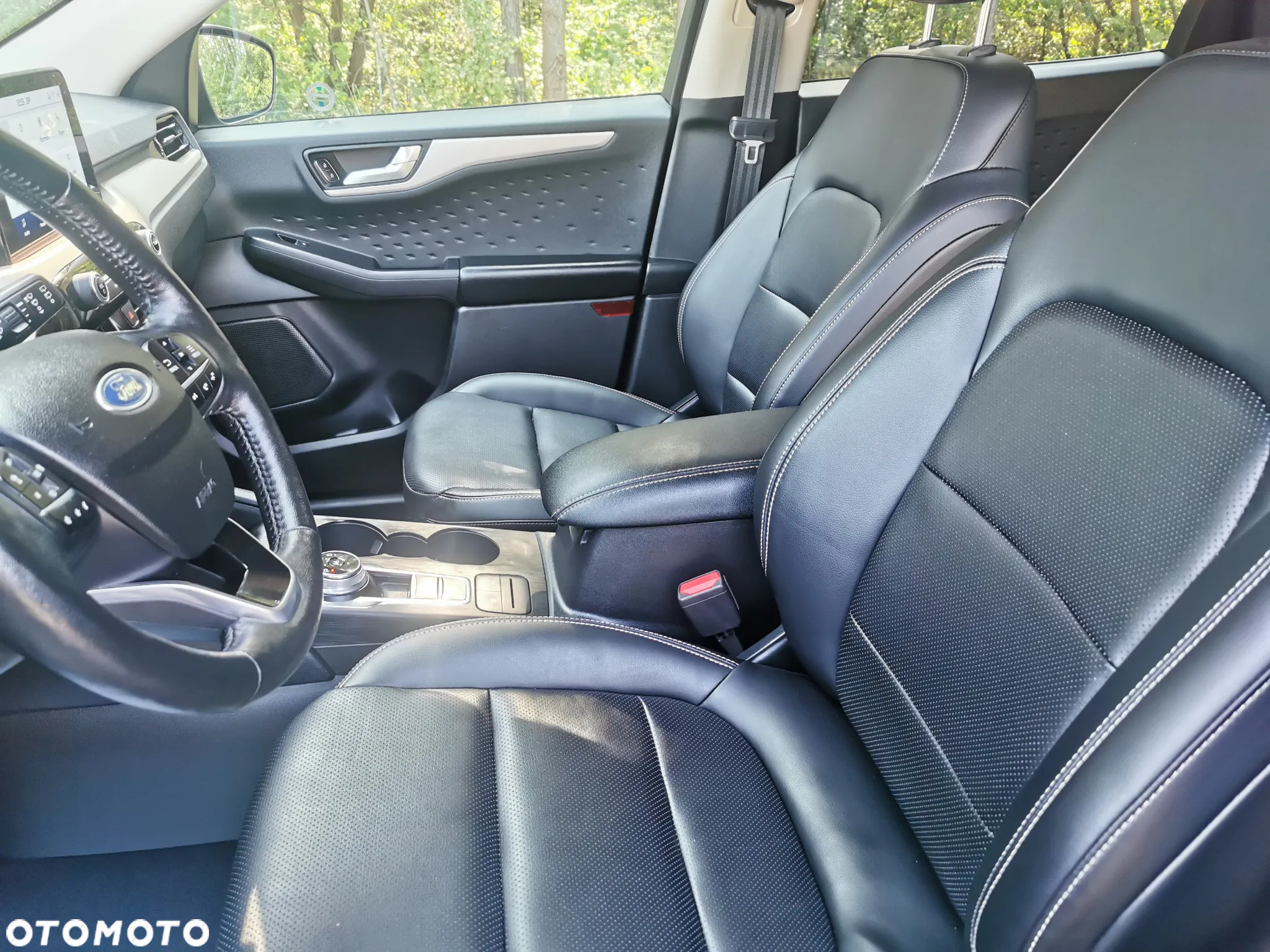 Ford Kuga - 12