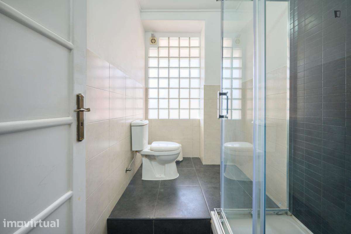 Quarto - localizado em Saldanha Lisbon - Grande imagem: 5/46