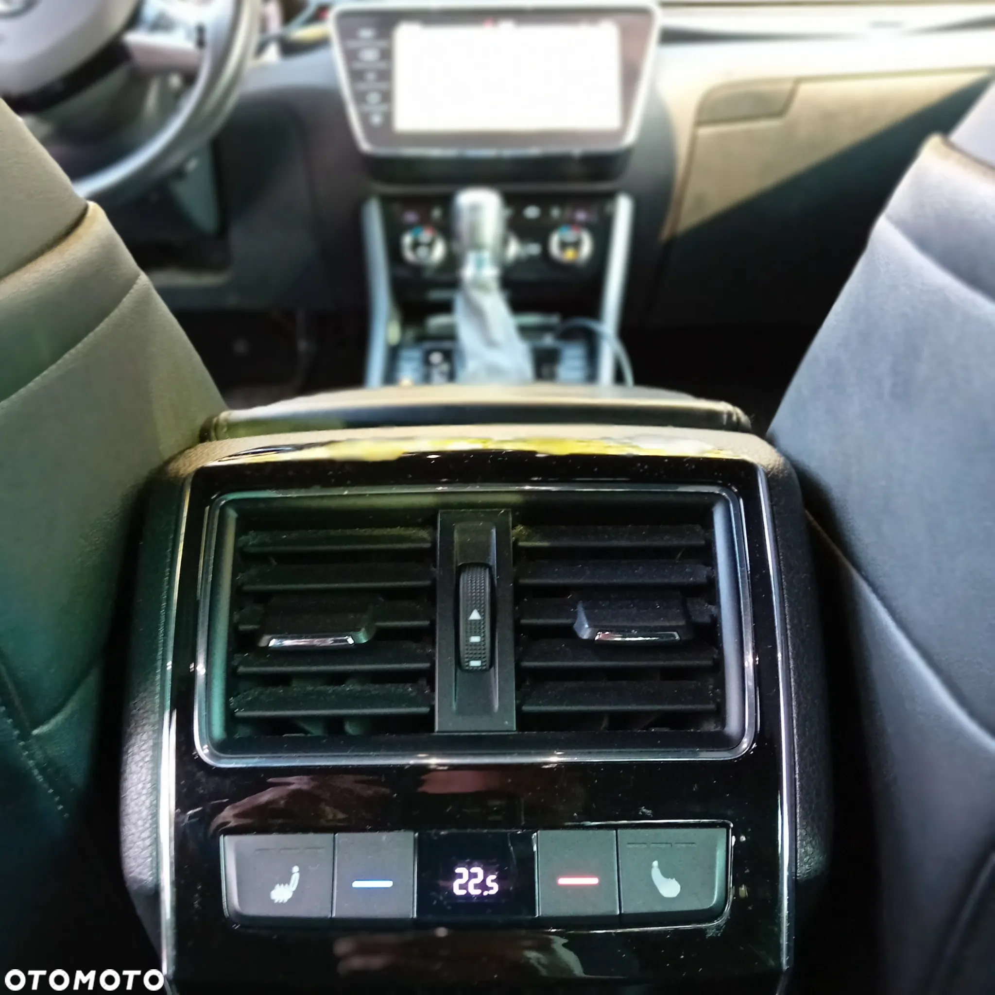 Skoda Superb 2.0 TDI 4x4 L&K DSG - 26