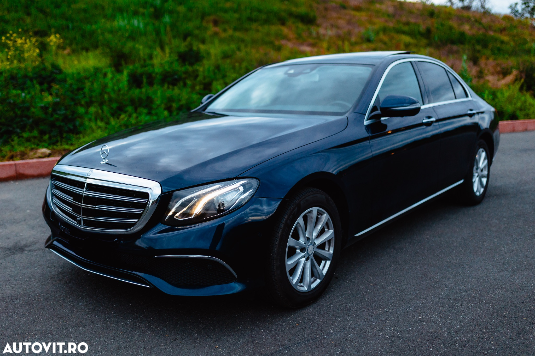 Mercedes-Benz E 220 d 9G-TRONIC - 8