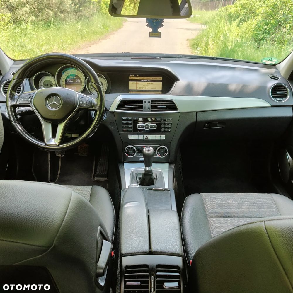 Mercedes-Benz Klasa C 180 CGI BlueEff Avantgarde - 8