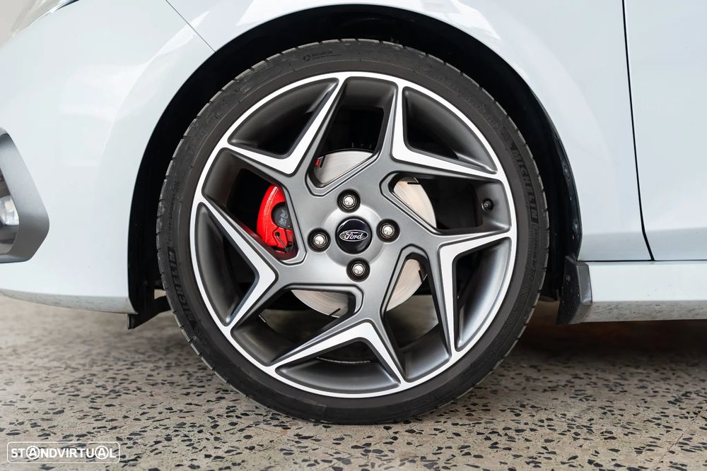 Ford Fiesta 1.5 EcoBoost ST - 34