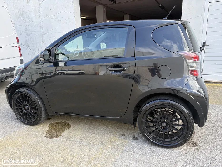 Toyota iQ 1.4 D-4D 2 EP+NAVI+Bluetooth - 4
