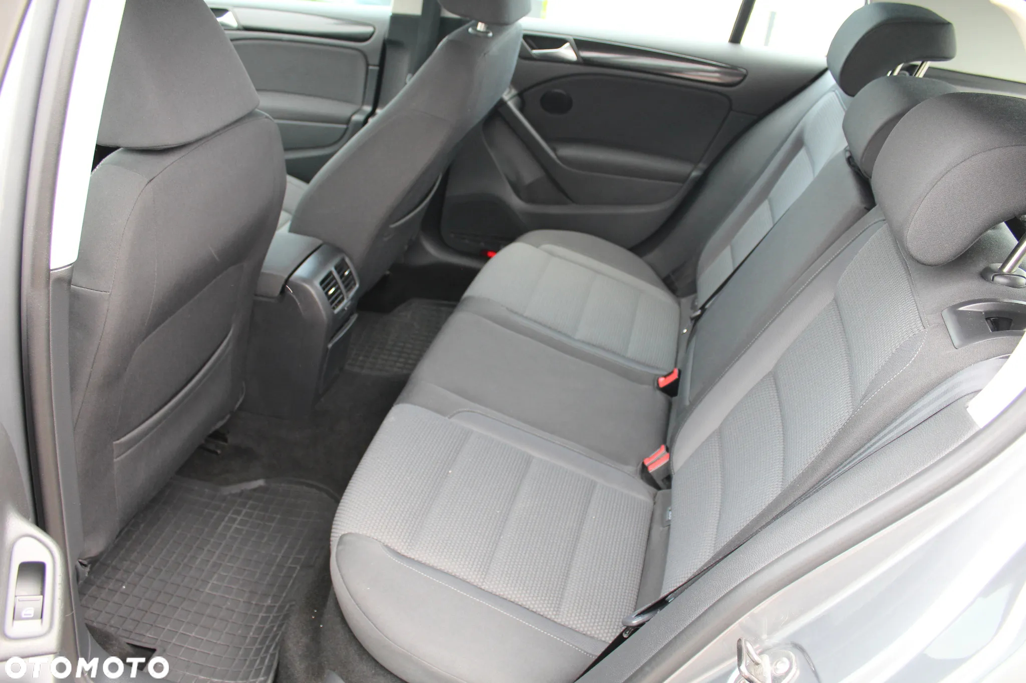 Volkswagen Golf 1.6 Comfortline - 16