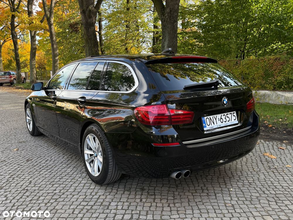 BMW Seria 5 525d Sport-Aut Modern Line - 4