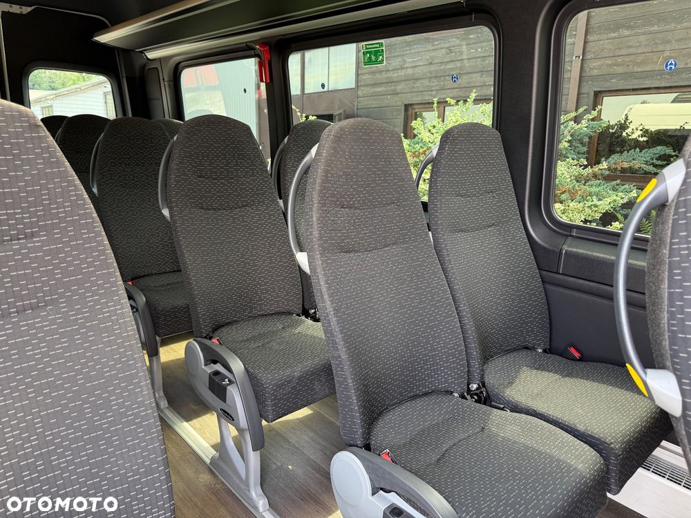 Mercedes-Benz SPRINTER 516 - 19