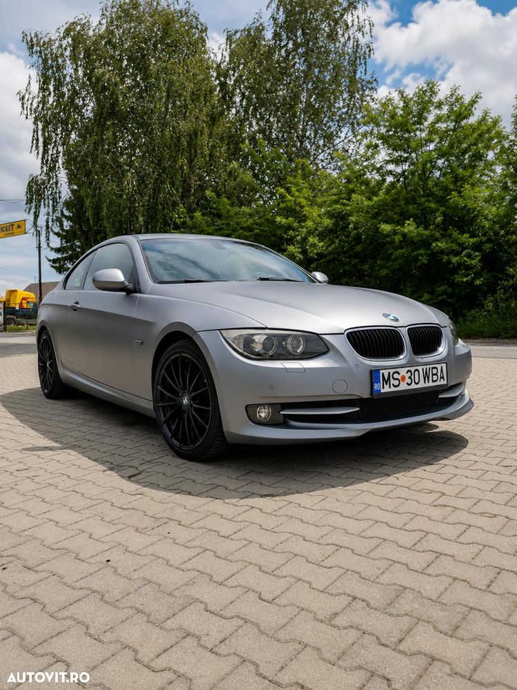 BMW Seria 3 320d xDrive Aut. Edition Exclusive - 11