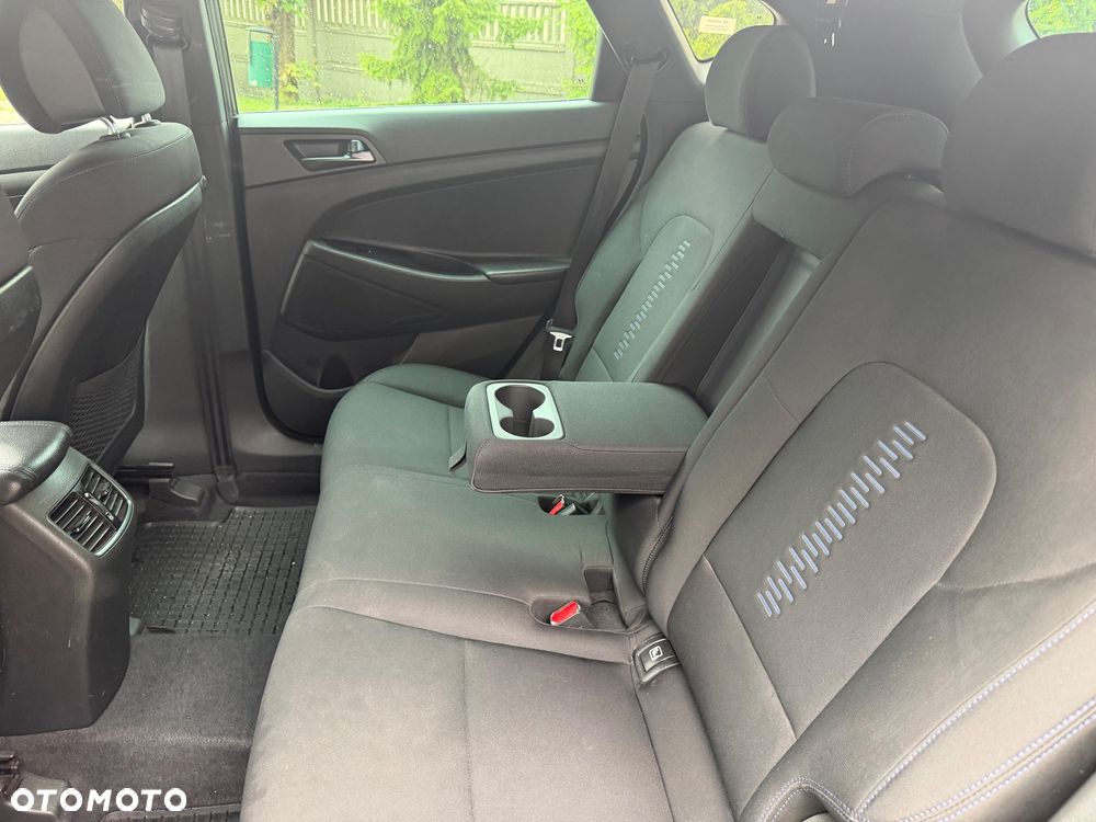 Hyundai Tucson 1.6 GDI BlueDrive GO 2WD - 16