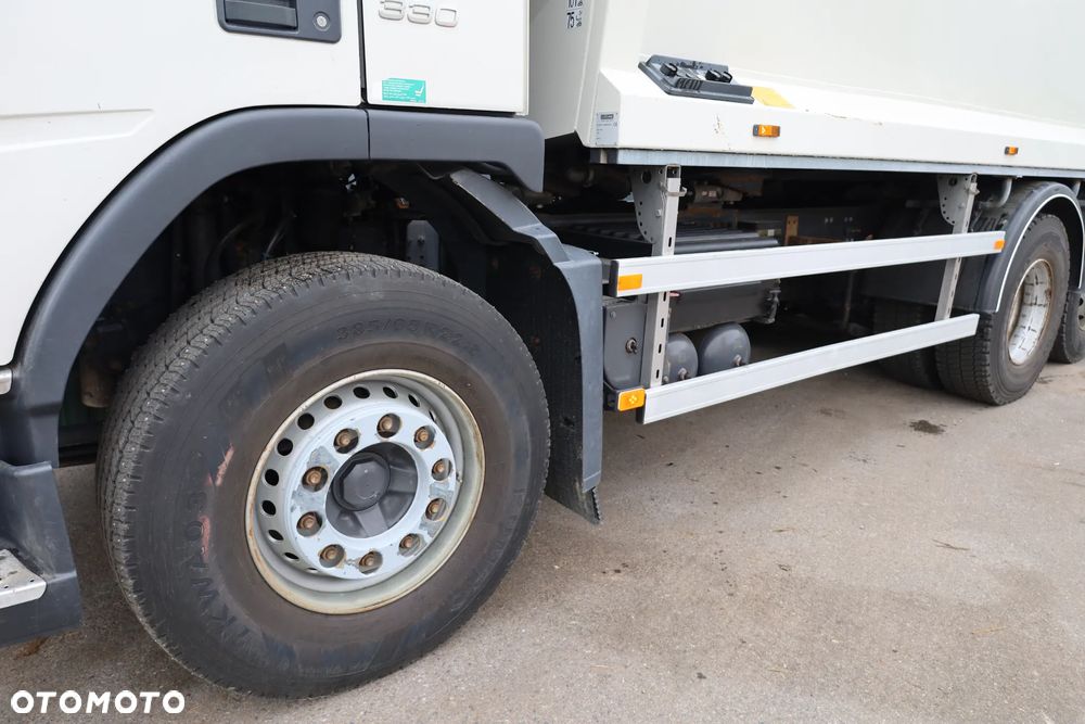 Volvo FM 330 - 32