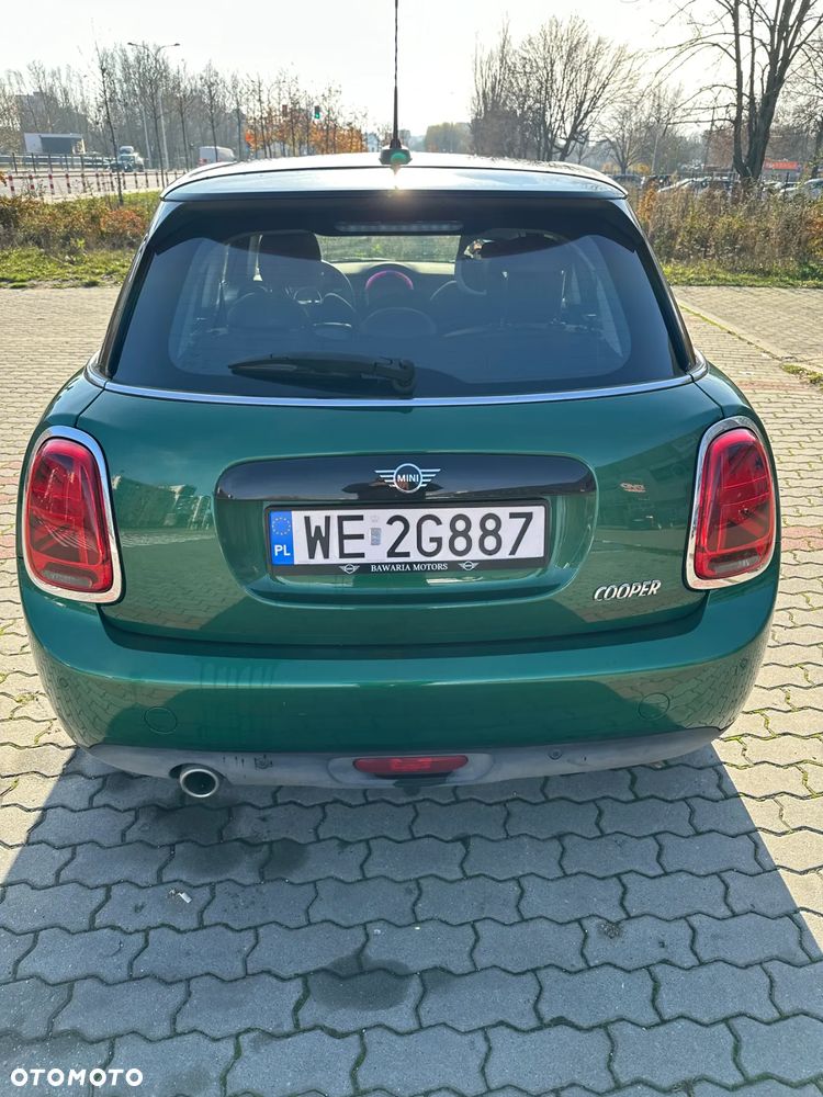 MINI Cooper Standard - 16