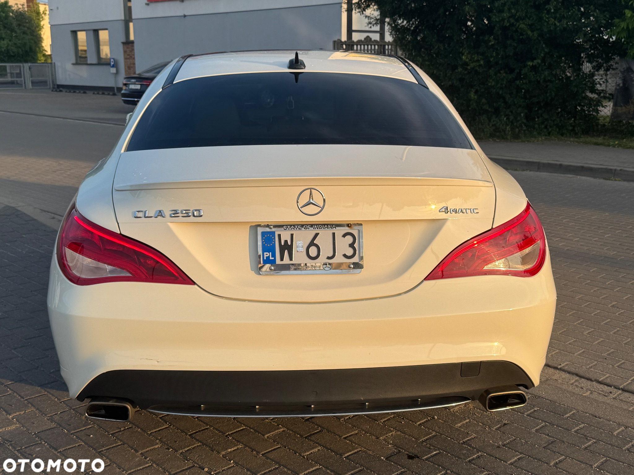 Mercedes-Benz CLA 250 4-Matic AMG Line - 14
