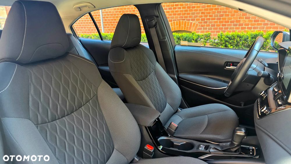 Toyota Corolla 1.8 Hybrid Comfort - 14