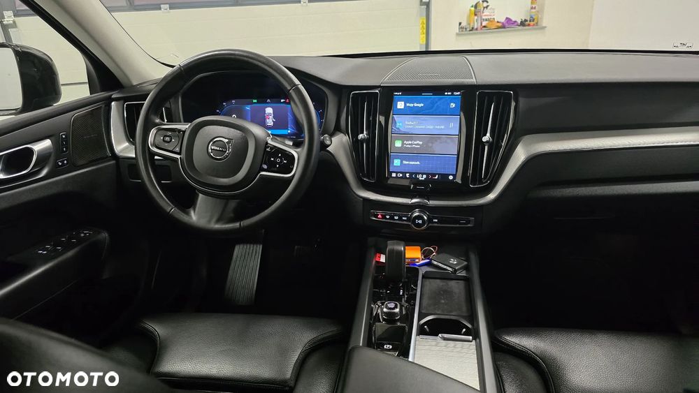 Volvo XC 60 B4 D Plus Dark - 21